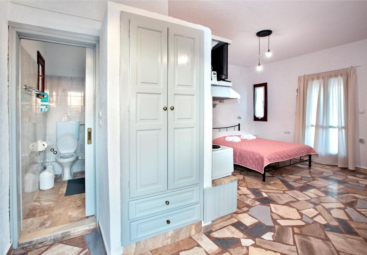 New Aurora Apts Studios Ferma Luaran gambar