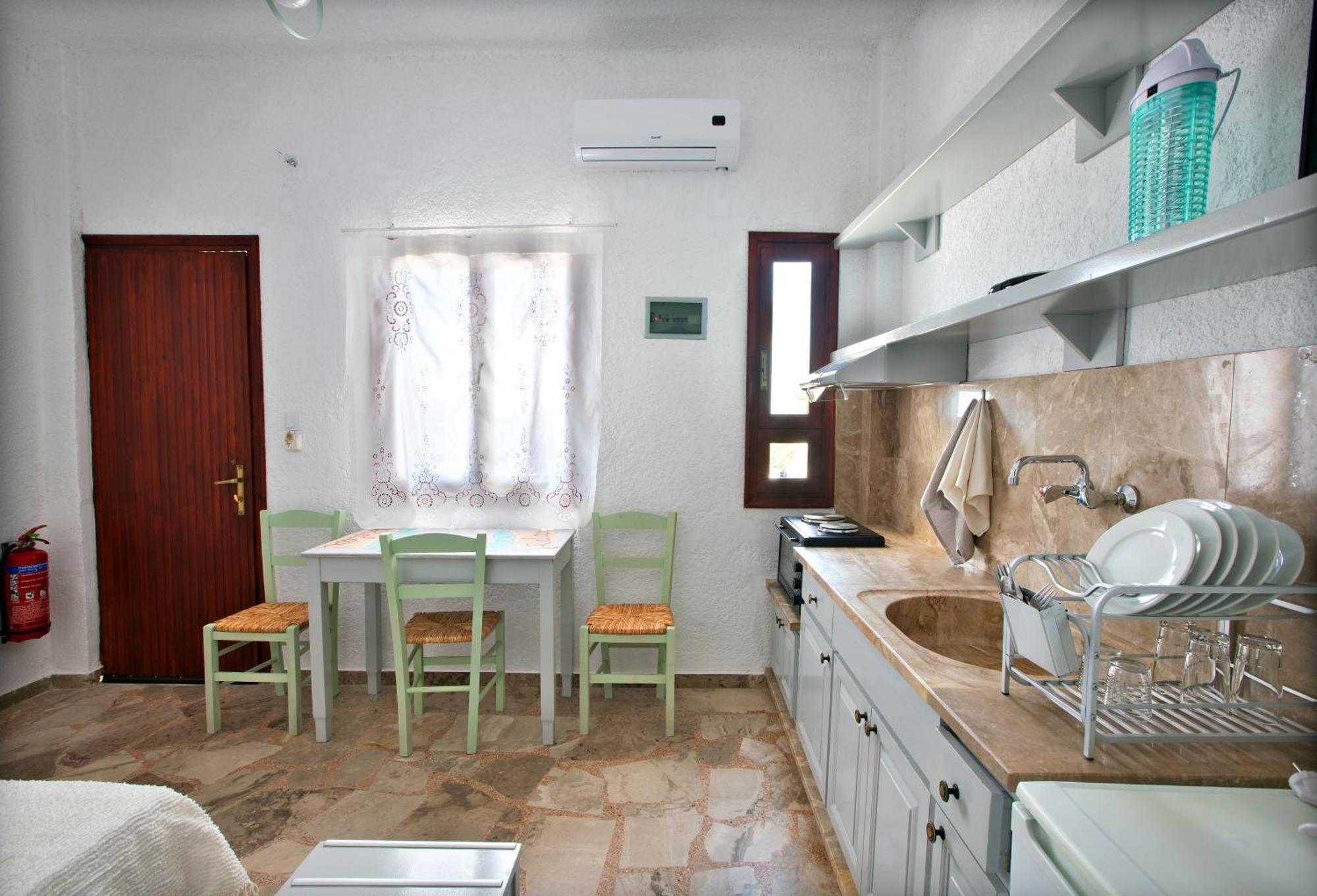 New Aurora Apts Studios Ferma Luaran gambar